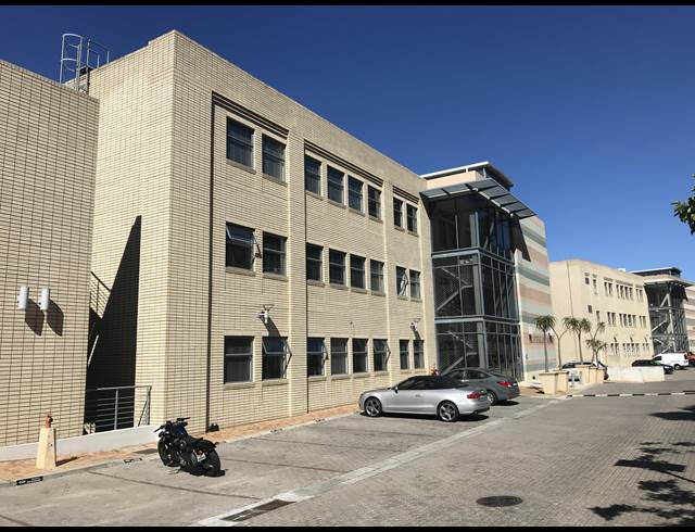 631M² OFFICE TO LET IN PLATTEKLOOF